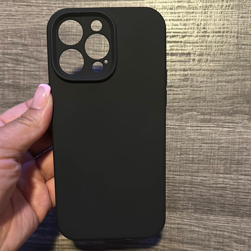 Sleek Black Protective Phone Case for Ultimate Style